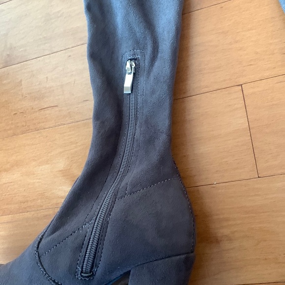 Streetwear Society Gray Over the Knee Block Heel Boots Size 6 - Picture 15 of 16